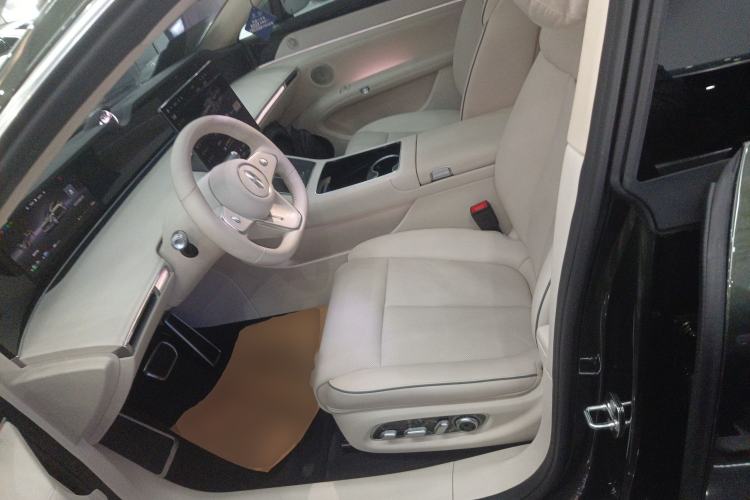 Used Hima S9T 2025 Model Range-Extended Ultra Long-Range Version Left Front Seat