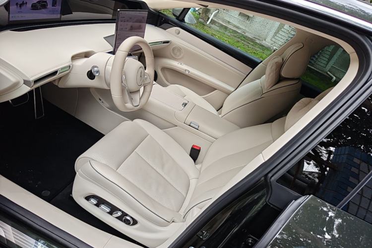 Used Hima S9T 2025 Model Pure Electric Four-Wheel-Drive Ultra Left Front Seat