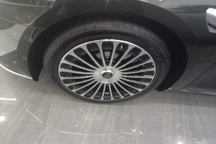 Used Hima S9T 2025 Model Range-Extended Ultra Long-Range Version Left Front Wheel Hub