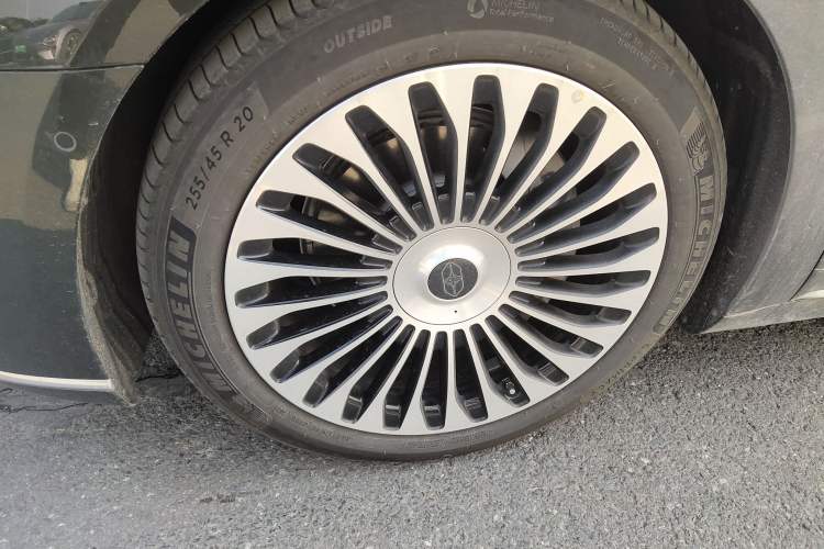 Used Hima S9T 2025 Model Pure Electric Four-Wheel-Drive Ultra Left Front Wheel Hub