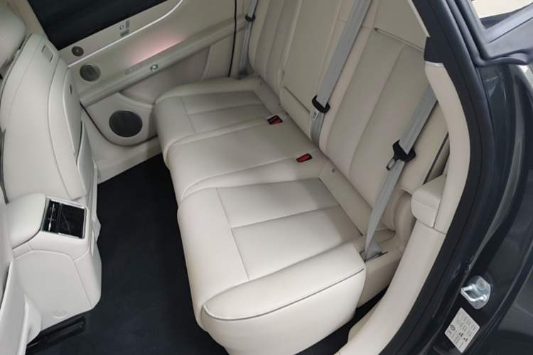 Used Hima S9T 2025 Model Range-Extended Ultra Long-Range Version Left Rear Seat