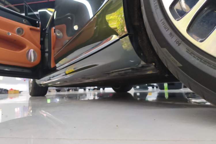 Used Hima S9T 2025 Model Pure Electric Four-Wheel-Drive Ultra Left Side Sill