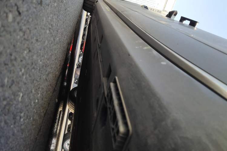 Used Hima S9T 2025 Model Pure Electric Four-Wheel-Drive Ultra Left Side Sill
