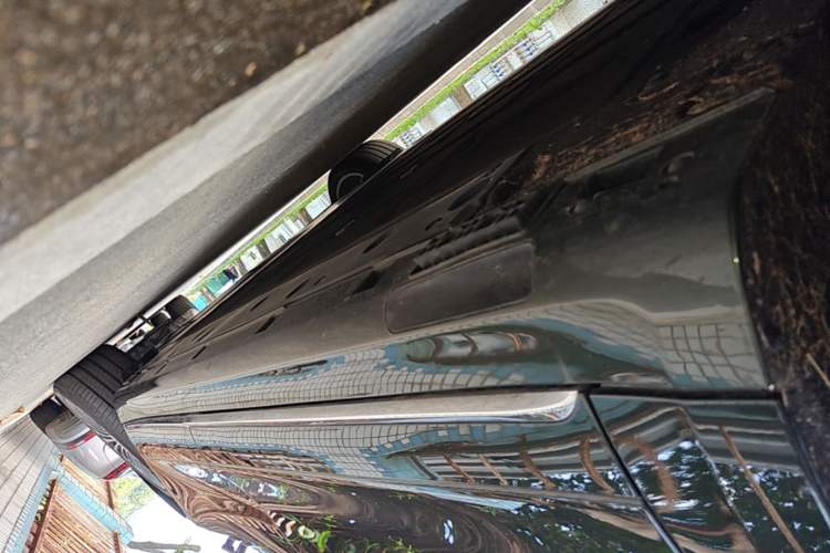 Used Hima S9T 2025 Model Pure Electric Four-Wheel-Drive Ultra Left Side Sill