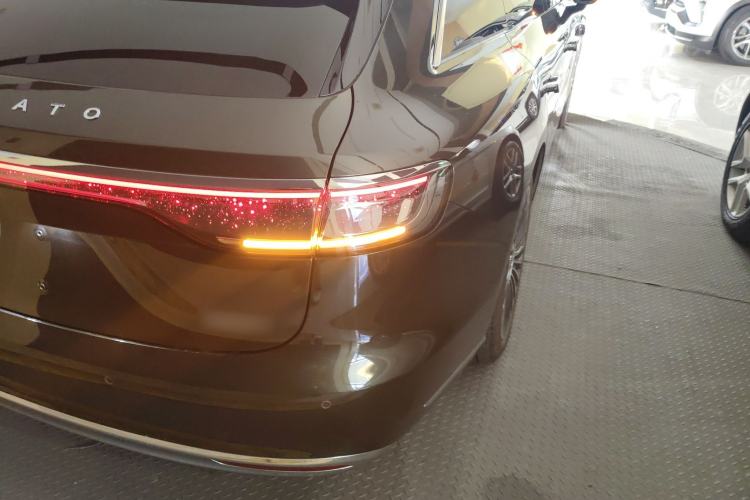 Used Hima S9T 2025 Model Pure Electric Four-Wheel-Drive Ultra Right Rear Taillight