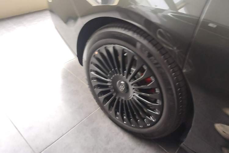 Used Hima S9T 2025 Model Range-Extended Ultra Long-Range Version Right Rear Wheel Hub
