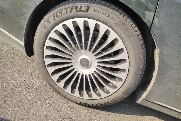 Used Hima S9T 2025 Model Pure Electric Four-Wheel-Drive Ultra Right Rear Wheel Hub