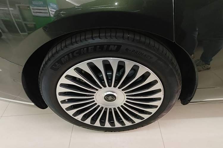 Used Hima S9T 2025 Model Pure Electric Four-Wheel-Drive Ultra Right Rear Wheel Hub