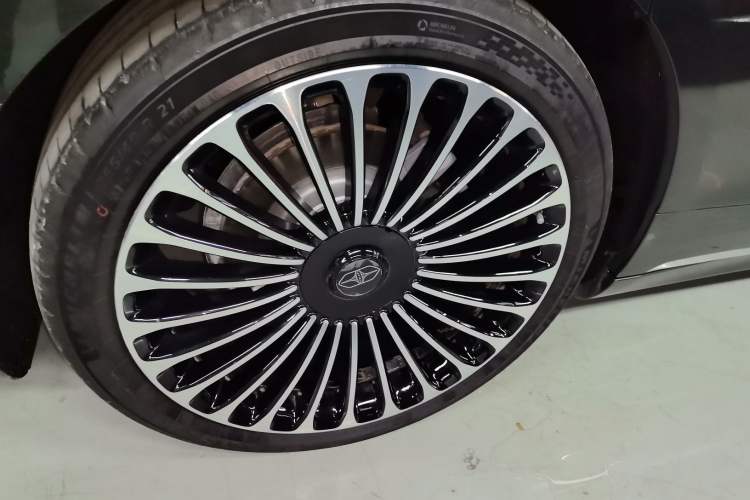 Used Hima S9T 2025 Model Pure Electric Four-Wheel-Drive Ultra Right Rear Wheel Hub