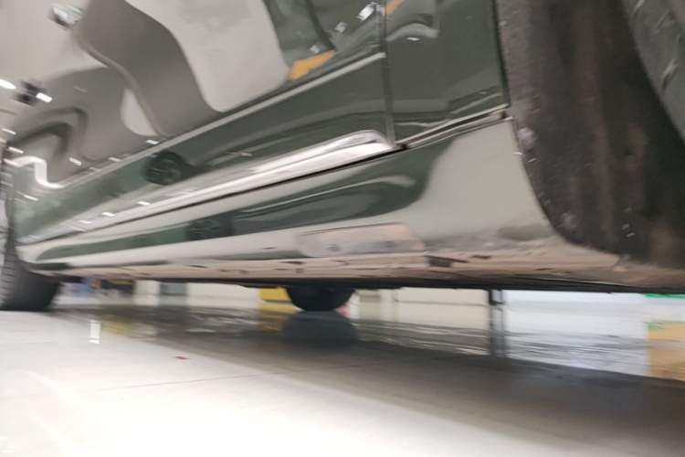 Used Hima S9T 2025 Model Range-Extended Max Long-Range Version Right Side Sill