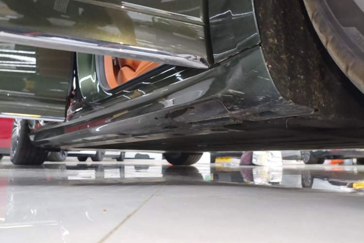 Used Hima S9T 2025 Model Pure Electric Four-Wheel-Drive Ultra Right Side Sill