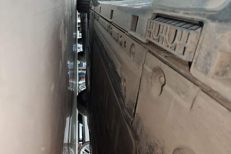 Used Hima S9T 2025 Model Range-Extended Max Long-Range Version Right Side Sill