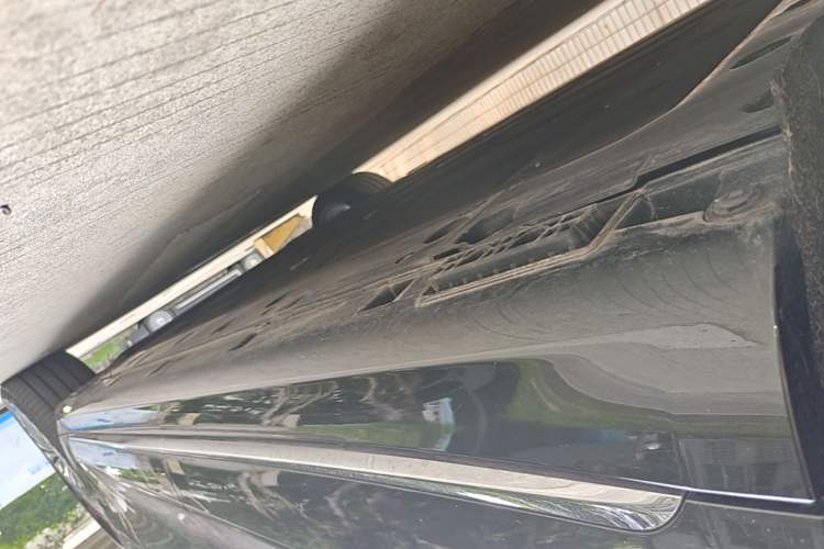 Used Hima S9T 2025 Model Pure Electric Four-Wheel-Drive Ultra Right Side Sill