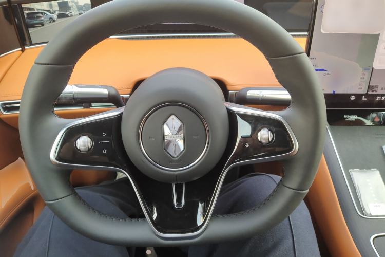 Used Hima S9T 2025 Model Pure Electric Four-Wheel-Drive Ultra Steering Wheel