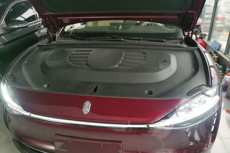 Used Hima S9T 2025 Model Range-Extended Ultra Long-Range Version Engine Bay