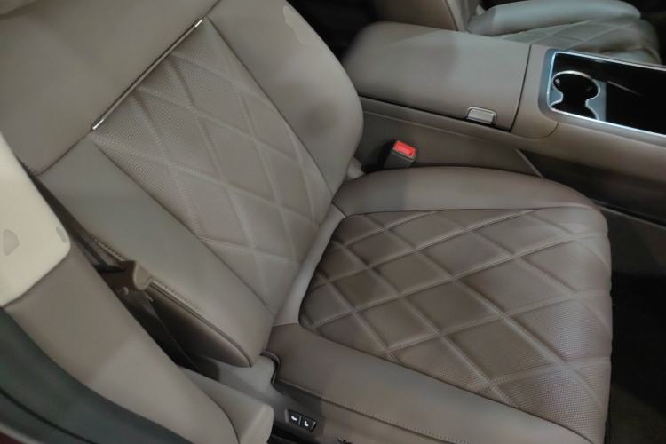 Used Hima S9T 2025 Model Range-Extended Ultra Long-Range Version Right Front Seat