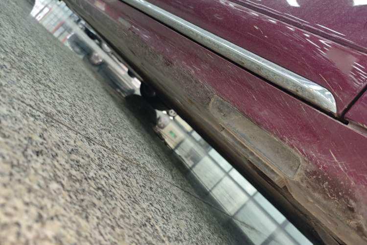Used Hima S9T 2025 Model Pure Electric Four-Wheel-Drive Ultra Right Side Sill