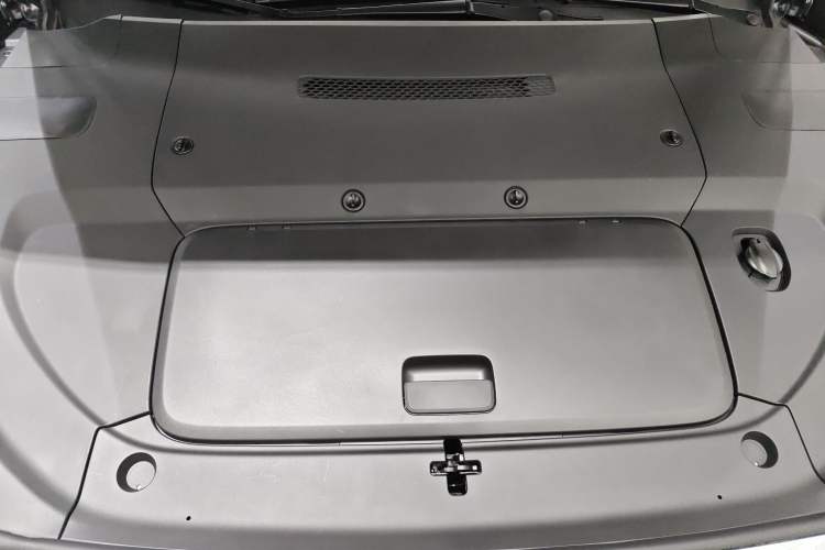 Used Hima S9T 2025 Model Pure Electric Four-Wheel-Drive Ultra Engine Bay