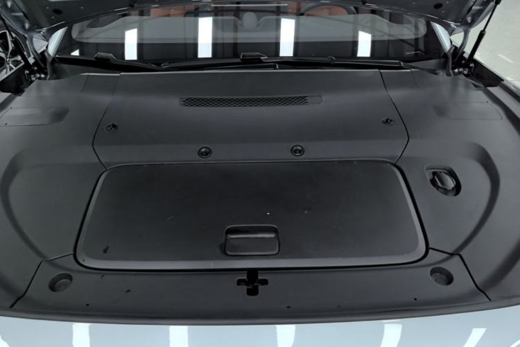 Used Hima S9T 2025 Model Pure Electric Four-Wheel-Drive Ultra Engine Bay