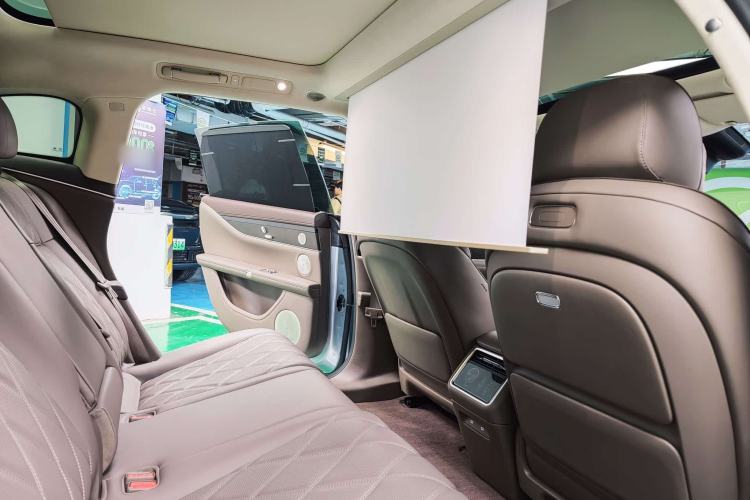 Used Hima S9T 2025 Model Range-Extended Ultra Long-Range Version Interior 11