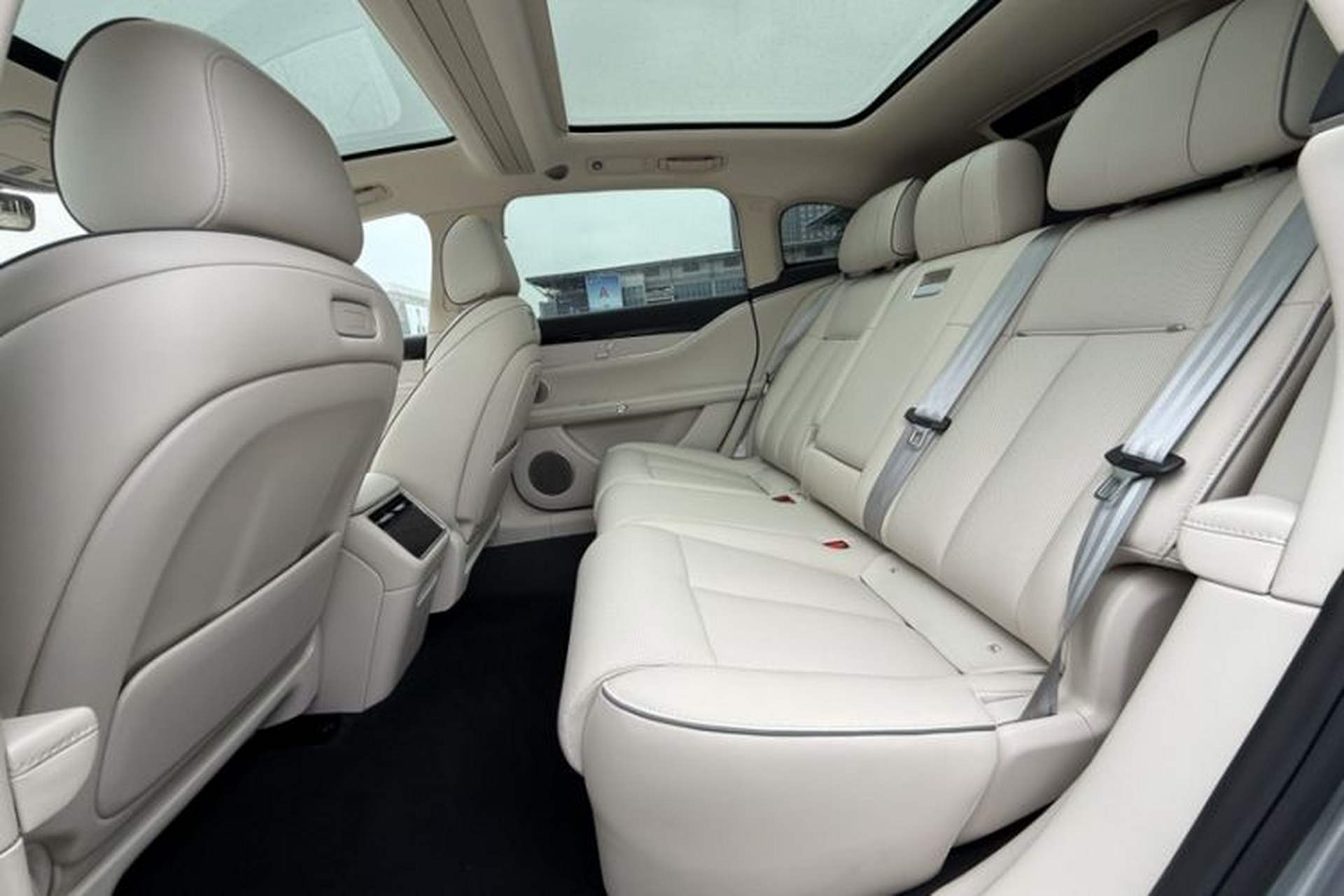 Used Hima S9T 2025 Model Pure Electric Four-Wheel-Drive Ultra Interior 2