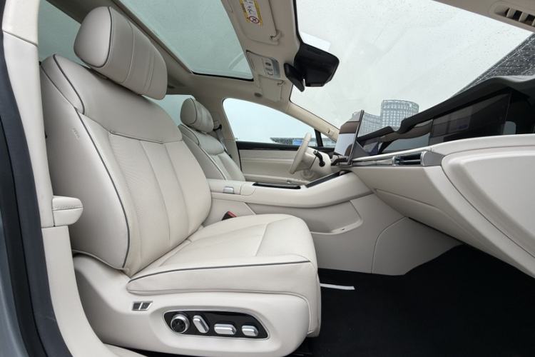 Used Hima S9T 2025 Model Pure Electric Four-Wheel-Drive Ultra Interior 7