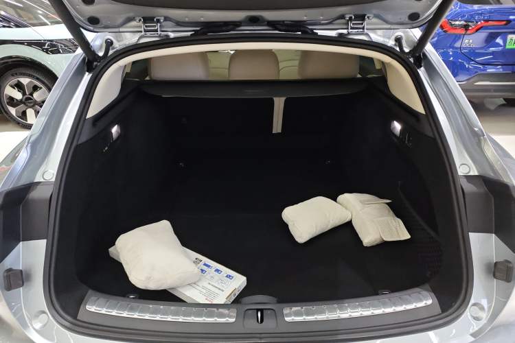 Used Hima S9T 2025 Model Pure Electric Four-Wheel-Drive Ultra Trunk