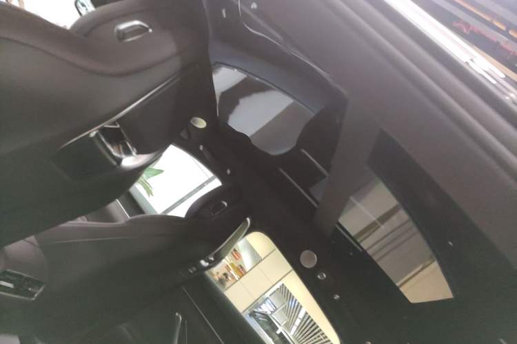 Used Hima Shangjie Z7 2026 Model Ultra Headliner