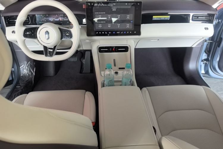 Used Hima Shangjie Z7 2026 Model Max+ Center Console