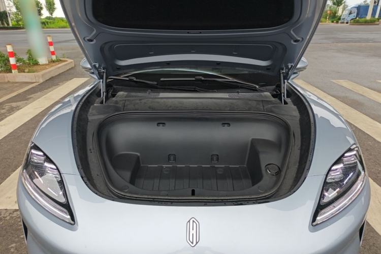 Used Hima Shangjie Z7 2026 Model Max Engine Bay