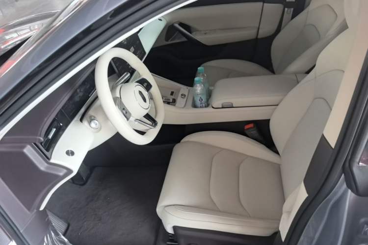 Used Hima Shangjie Z7 2026 Model Max+ Left Front Seat