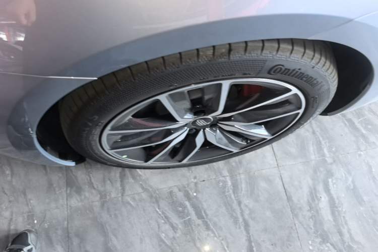 Used Hima Shangjie Z7 2026 Model Max+ Left Front Wheel Hub
