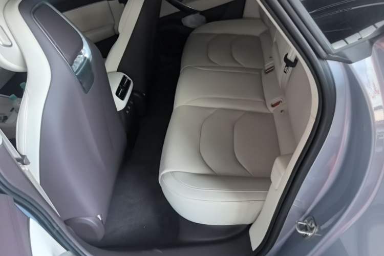 Used Hima Shangjie Z7 2026 Model Max+ Left Rear Seat