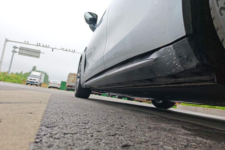 Used Hima Shangjie Z7 2026 Model Max Left Side Sill