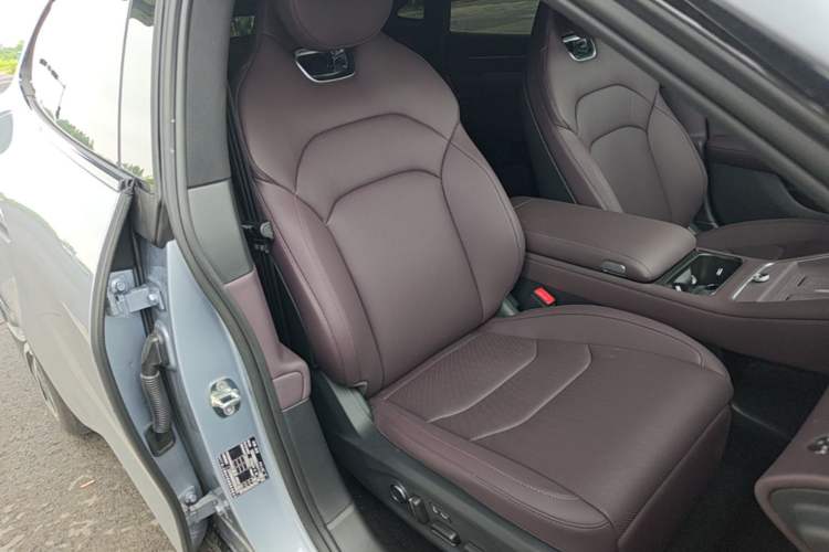 Used Hima Shangjie Z7 2026 Model Max Right Front Seat