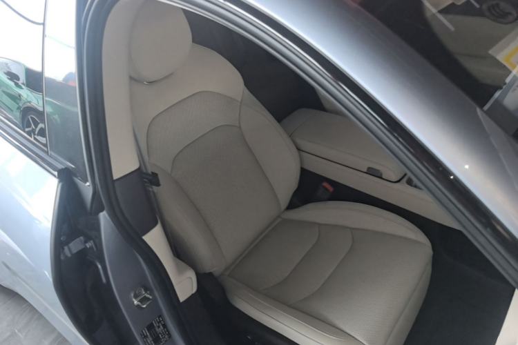 Used Hima Shangjie Z7 2026 Model Max+ Right Front Seat