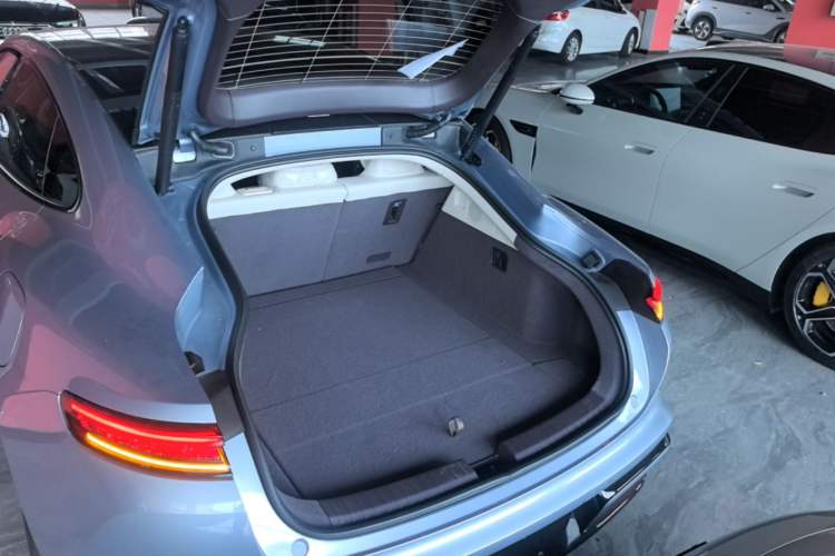 Used Hima Shangjie Z7 2026 Model Max+ Trunk
