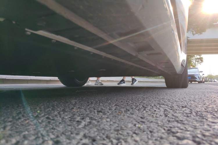 Used Hima Shangjie Z7 2026 Model Max Chassis Front Left