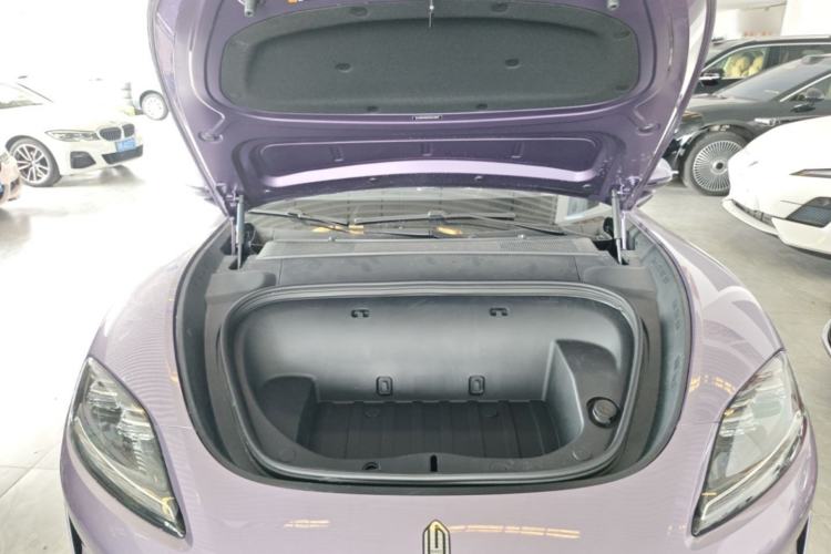 Used Hima Shangjie Z7 2026 Model Max Engine Bay