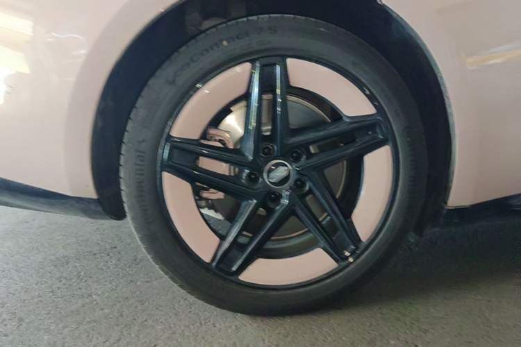 Used Hima Shangjie Z7 2026 Model Ultra Right Rear Wheel Hub