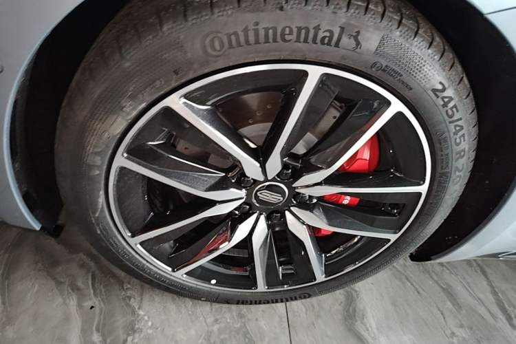 Used Hima Shangjie Z7 2026 Model Max+ Left Front Wheel Hub