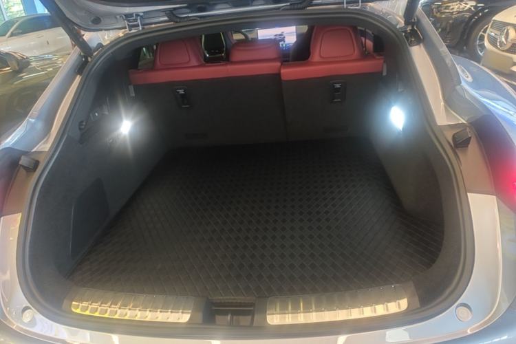 Used Hima Shangjie Z7 2026 Model Max Trunk