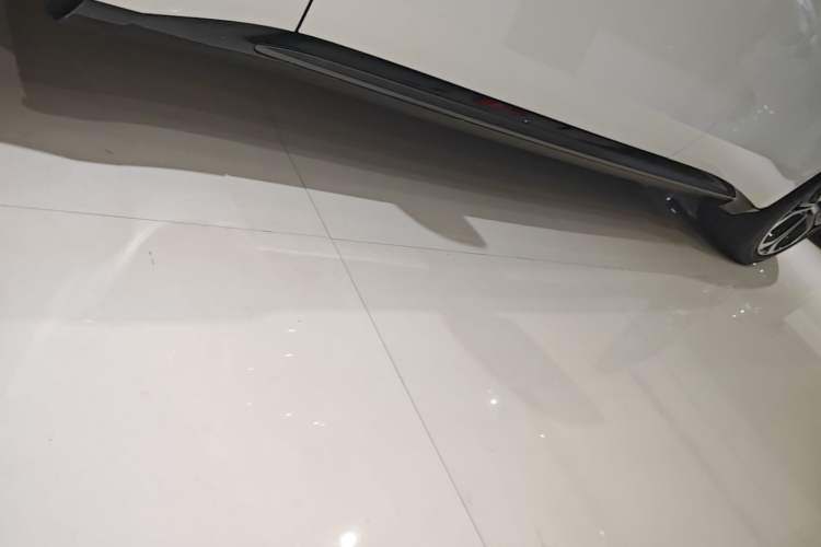 Used Hima Shangjie Z7 2026 Model Ultra Left Side Sill