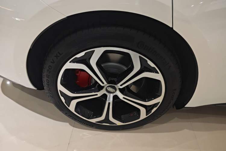 Used Hima Shangjie Z7 2026 Model Ultra Right Rear Wheel Hub