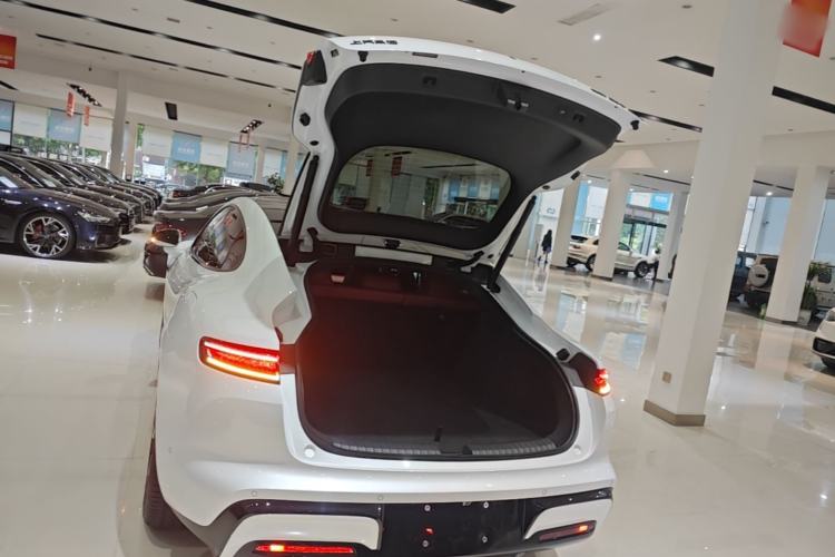 Used Hima Shangjie Z7 2026 Model Ultra Trunk