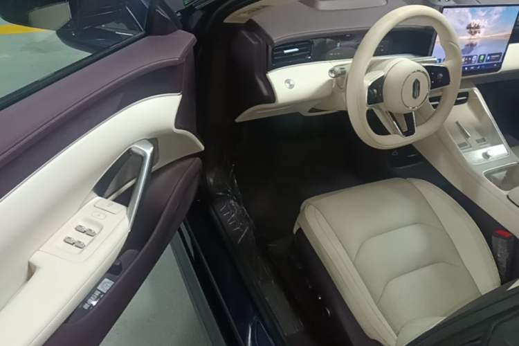 Used Hima Shangjie Z7T 2026 Model Max+ Driver Seat