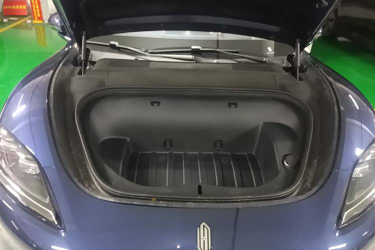Used Hima Shangjie Z7T 2026 Model Max+ Engine Bay