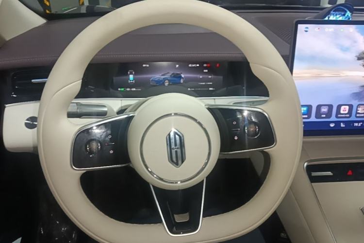 Used Hima Shangjie Z7T 2026 Model Max+ Steering Wheel