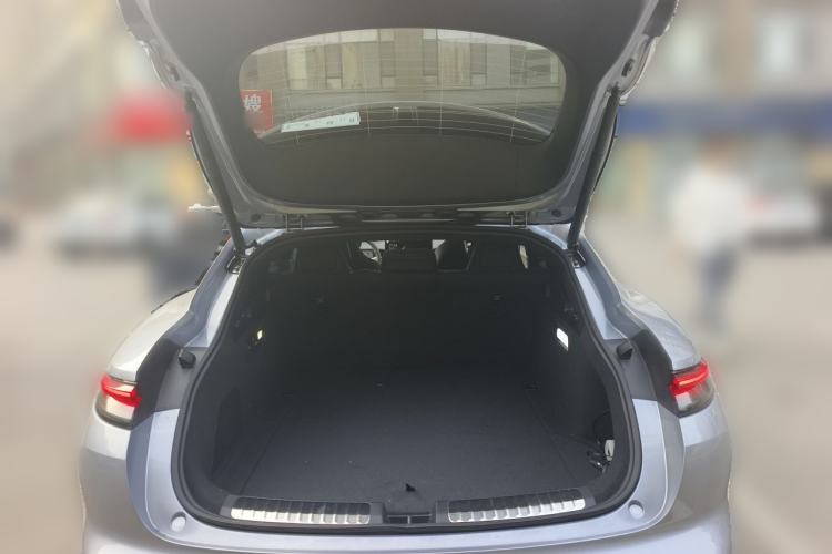 Used Hima Shangjie Z7T 2026 Model Max Trunk