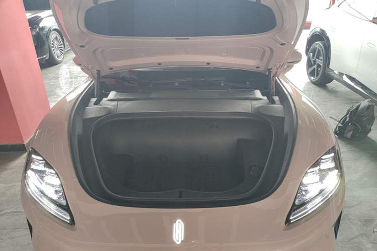 Used Hima Shangjie Z7T 2026 Model Ultra Engine Bay